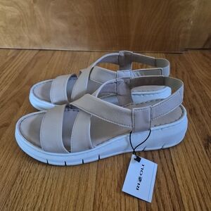 Rizoli Genuine Leather Women's Sandals,  size 9,5 NWOB